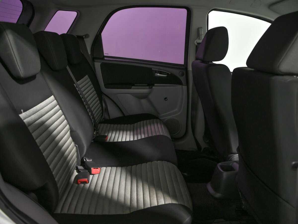 Продажа Б/У Сузуки С-Икс4. Фото: #12