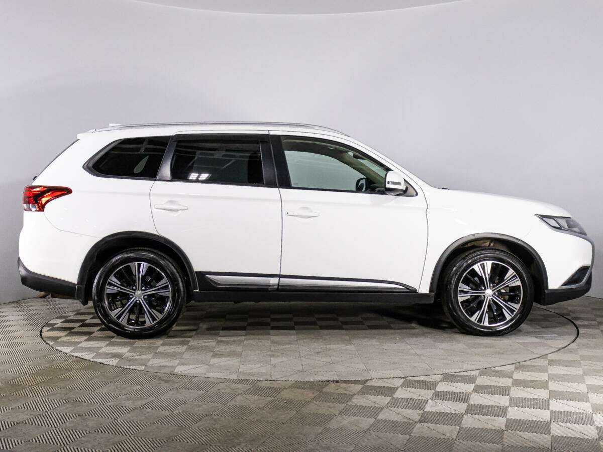 Продажа Б/У Митсубиши Оутлэндер. Фото: #3