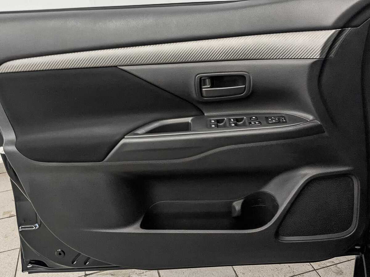 Продажа Б/У Митсубиши Оутлэндер. Фото: #17