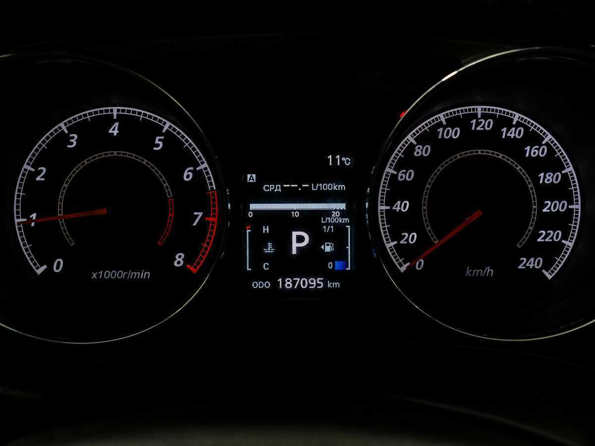 Продажа Б/У Митсубиши АС-Икс. Фото: #15