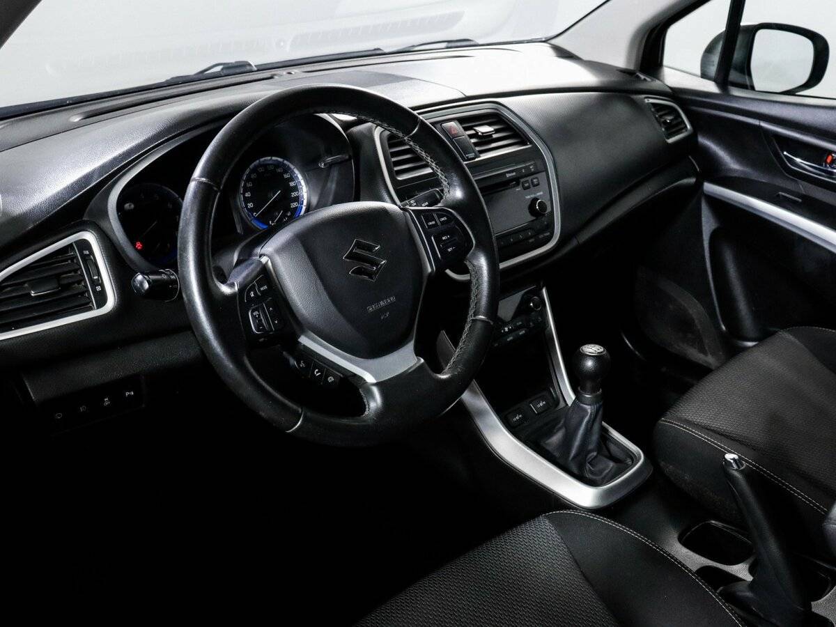 Продажа Б/У Сузуки С-Икс4. Фото: #13