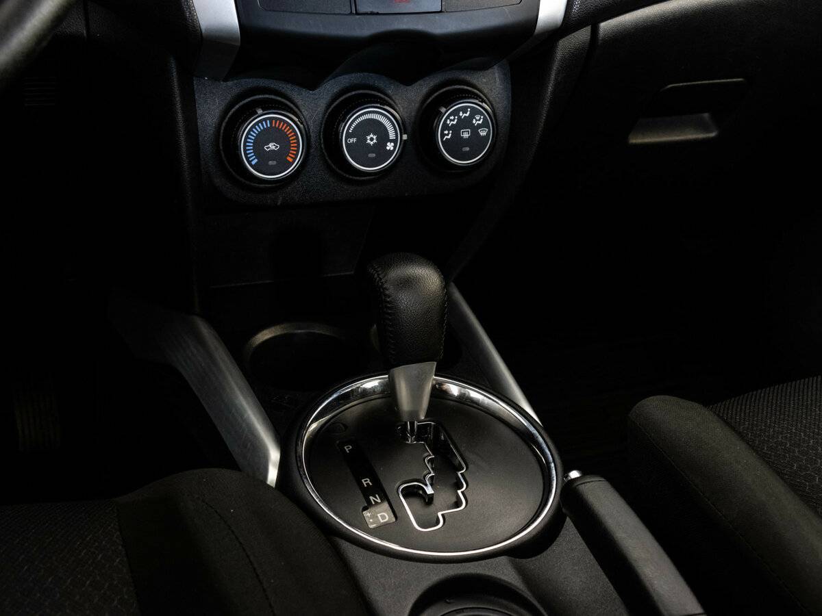 Продажа Б/У Митсубиши АС-Икс. Фото: #9