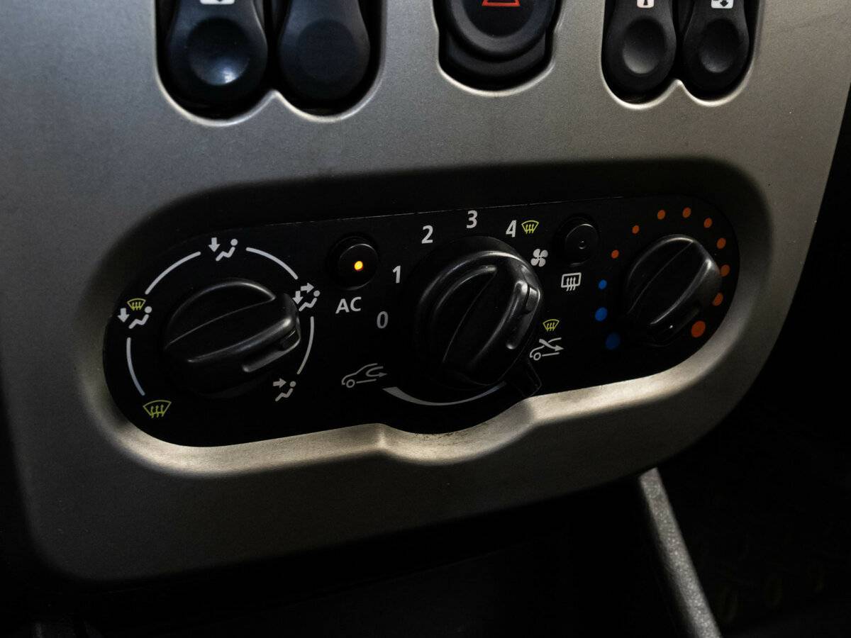 Продажа Б/У Рено Логан. Фото: #8