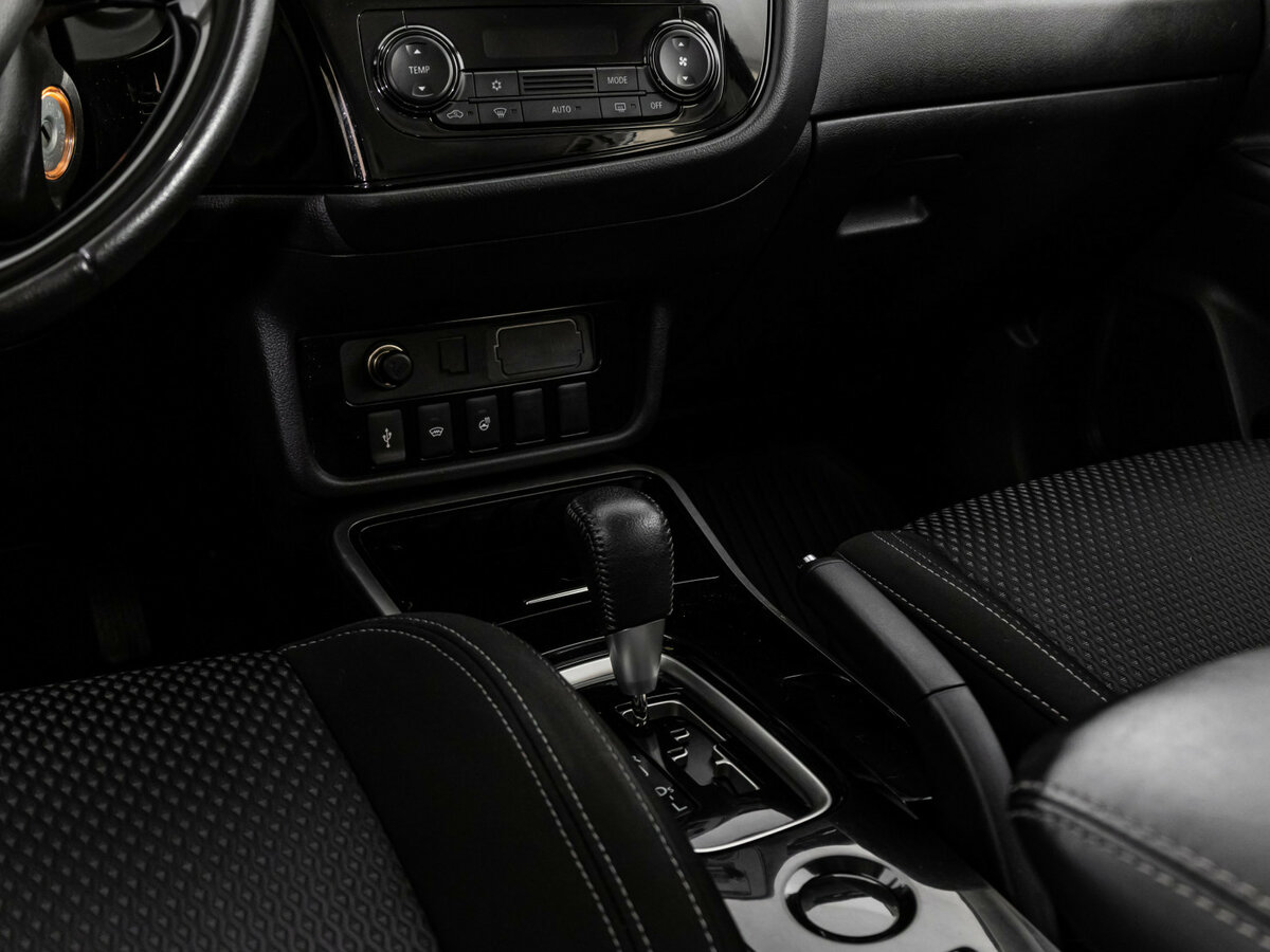 Продажа Б/У Митсубиши Оутлэндер. Фото: #8